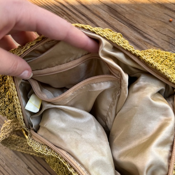 Y2K Gold Tone Mesh Purse Zip Closure Woven Straw Heart Keychain - Picture 5 of 7